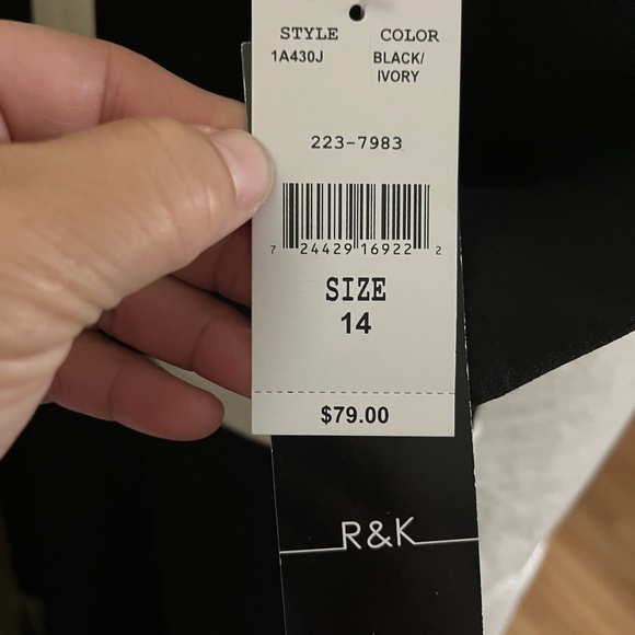 R&K Black/Ivory Short Sleeve Fit & Flare Dress Size 14 NWT - Picture 5 of 5